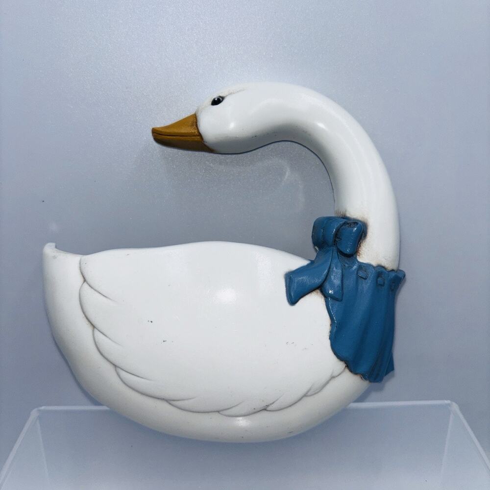 Vintage Burwood Goose Wall Pocket Wall Hanging Blue Ribbon HOMCO 1986